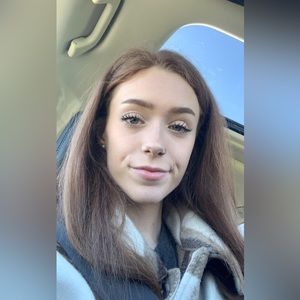 Meet your Posher, Em